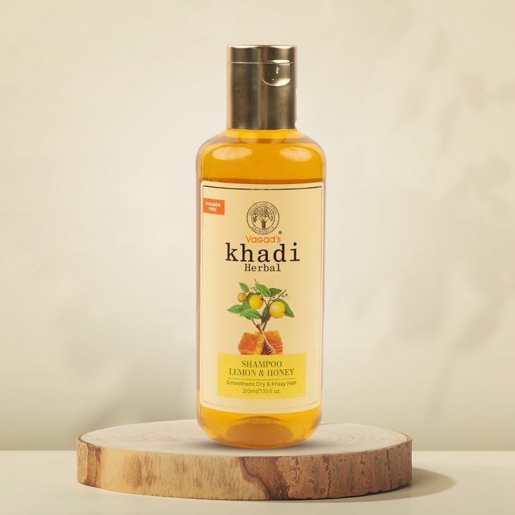 Vagad's Khadi Lemon & Honey Shampoo for Smoothing Dry & Frizzy Hair